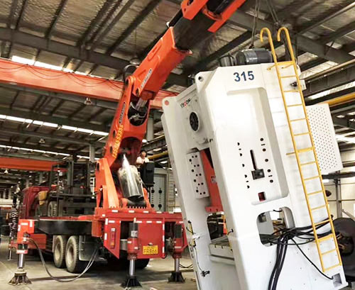 峨眉山提升工作效率，选择优质折臂吊租赁服务