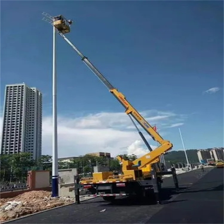 峨眉山维修路灯的曲臂升降车出租